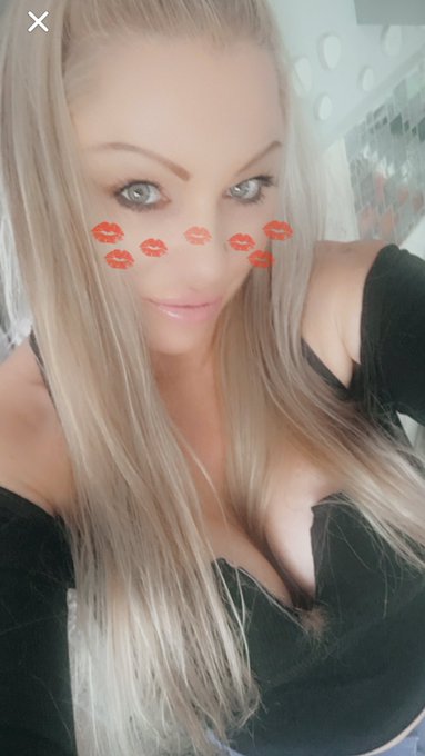 Good evening to all you gorgeous people ❤️❤️ https://t.co/EVYhETF5mF<a href="/tag/newprofilepic"class="tags"><span>#newprofilepic</span></a>