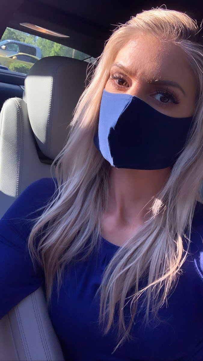 AliBradleyTV's tweet photo. Do you match your masks to your outfits? #MaskUpWA #Q13FOX #MatchyMask https://t.co/eSraN9CS2Y