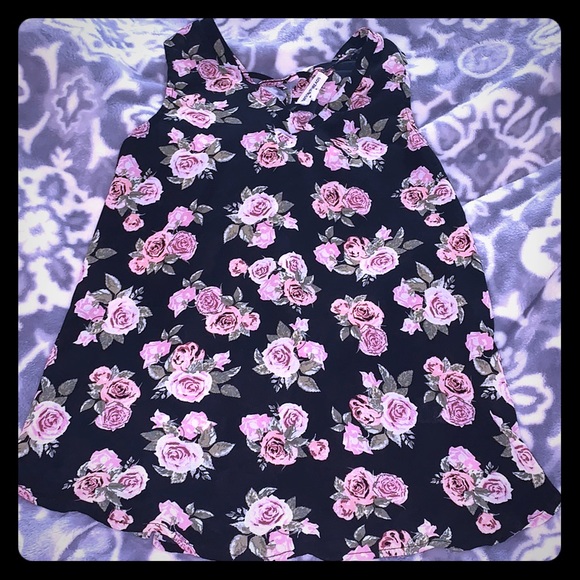 CherylJ58578656's tweet photo. So good I had to share! Check out all the items I'm loving on @Poshmarkapp from @sheree_madden #poshmark #fashion #style #shopmycloset #bathbodyworks #noboundaries #graysonthreads: https://t.co/cbD8AyZ7cN https://t.co/61HK2cEefe