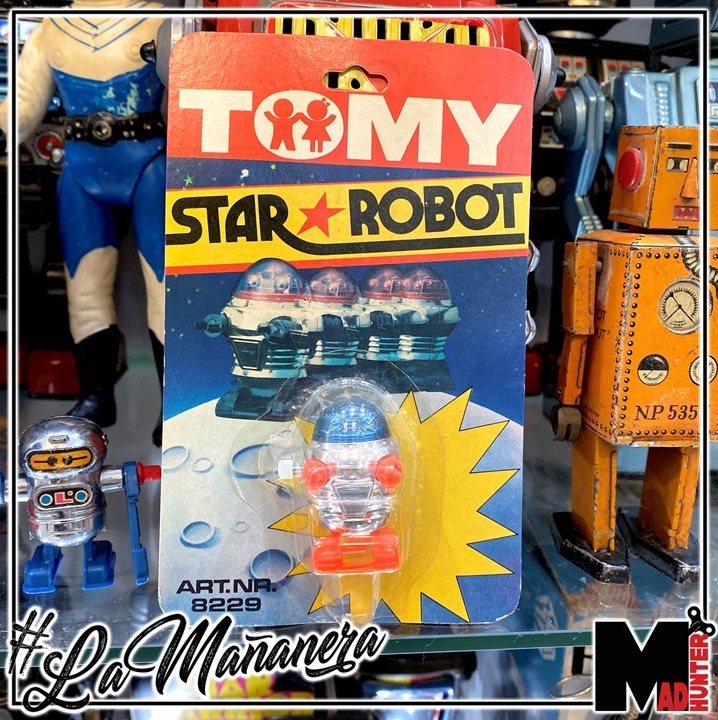 madhuntertoys's tweet photo. ¿Recuerdan a este #robot? Sin duda es uno de los que más nostalgia despierta entre quienes crecieron en los 70 u 80. Esta miniatura enamora a cualquiera. ¿Puedes imaginar su sonido al darle cuerda?
#Madhunter #LaMañanera #Tomy #Japón #ArqueologiaModerna #StarRobot https://t.co/pN91mR8weh