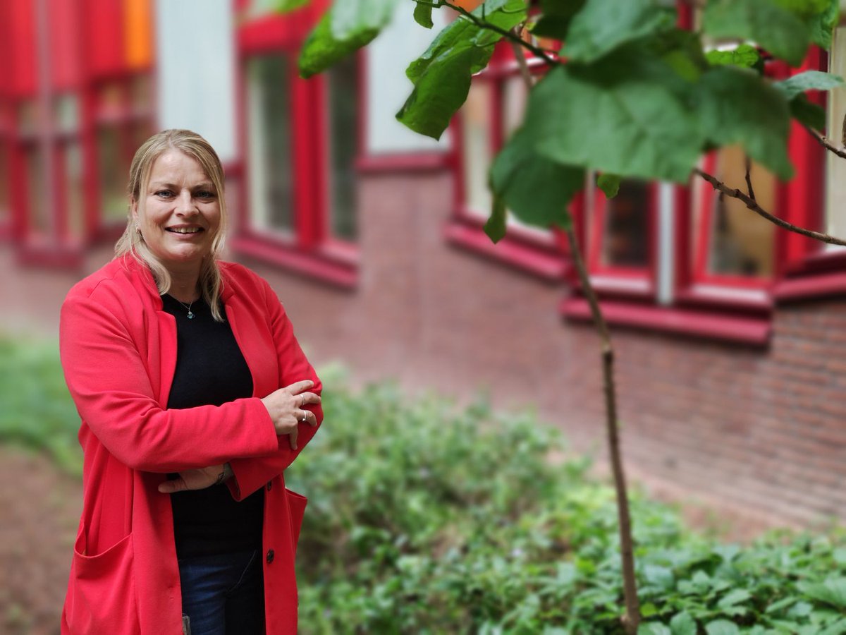 Isala zoekt een nieuwe RVE-manager voor het Oncologisch centrum. De RVE-manager vormt met de RVE-voorzitter het Dagelijks Bestuur van de RVE en is aanspreekpunt voor het Bestuursteam. Benieuwd naar de vacature? Kijk dan op: bit.ly/3h68Fgh