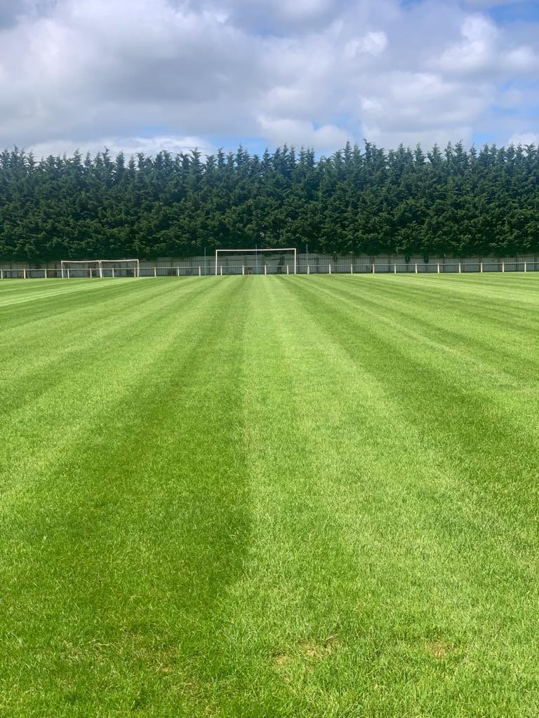 Doesn’t Metcalfe Park look good?! 🤤

The pitch has just had its first cut since the pitch renovation and its looking better than ever!

#UTW 🐺