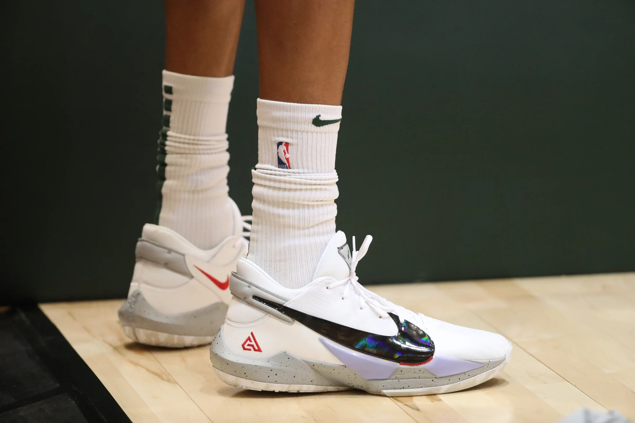 B/R Kicks on X: 