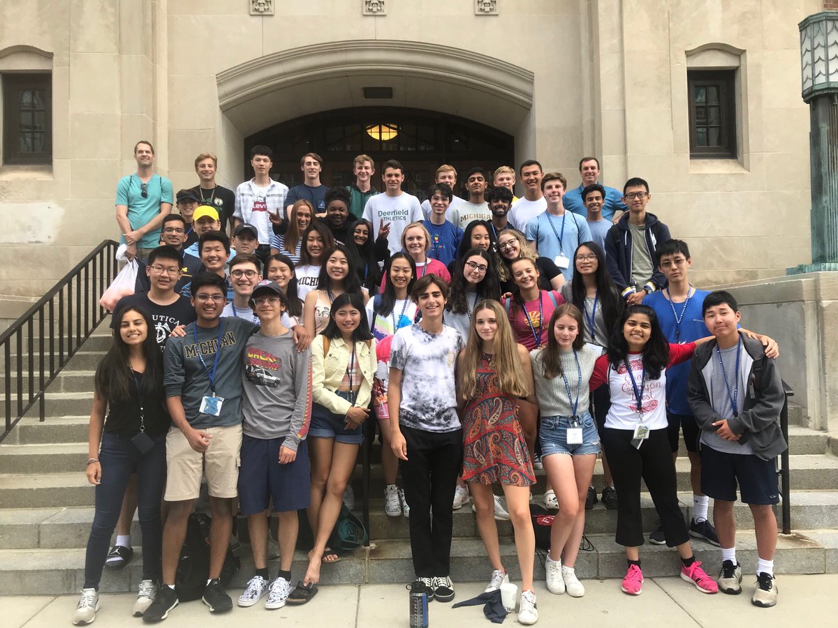 FTEorg's tweet photo. #TBT 2019 at @UMich - these students are a part of the FTE Alumni Network, gaining them connections and future program opportunities designed to continue their economic education.
#Econ4Leaders #EFLthrowback https://t.co/SfhkLLSChQ