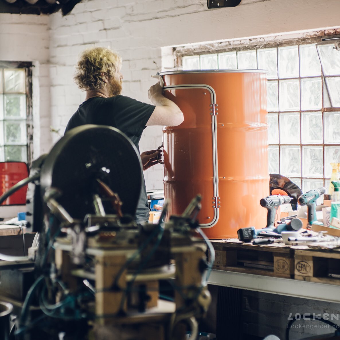 lockengelot's tweet photo. We officially registered for the Etsy Design Awards! Fingers crossed 🤞, go dry bar!!! Results in October.
#TheEtsies #Etsy #Etsyseller #Etsymaker #drybar #hausbar #barcart https://t.co/FZRE4VtvDo