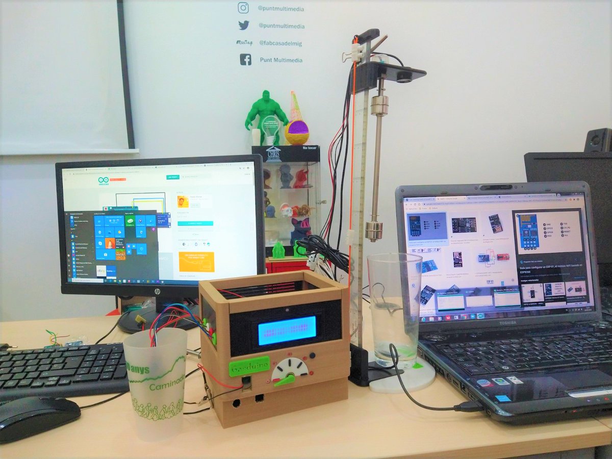 fab_casadelmig's tweet image. Volem felicitar als alumnes del taller #Garduino per la bona feina feta! I en especial al David Pérez que s'ha currat un mecanisme per l'#hort intel·ligent fet amb #impressió3d 🙌 També agrair l'esforç al mega profe Gabriel Salmerón, ets un crack! 
#Arduino #sensors #hort #DIY