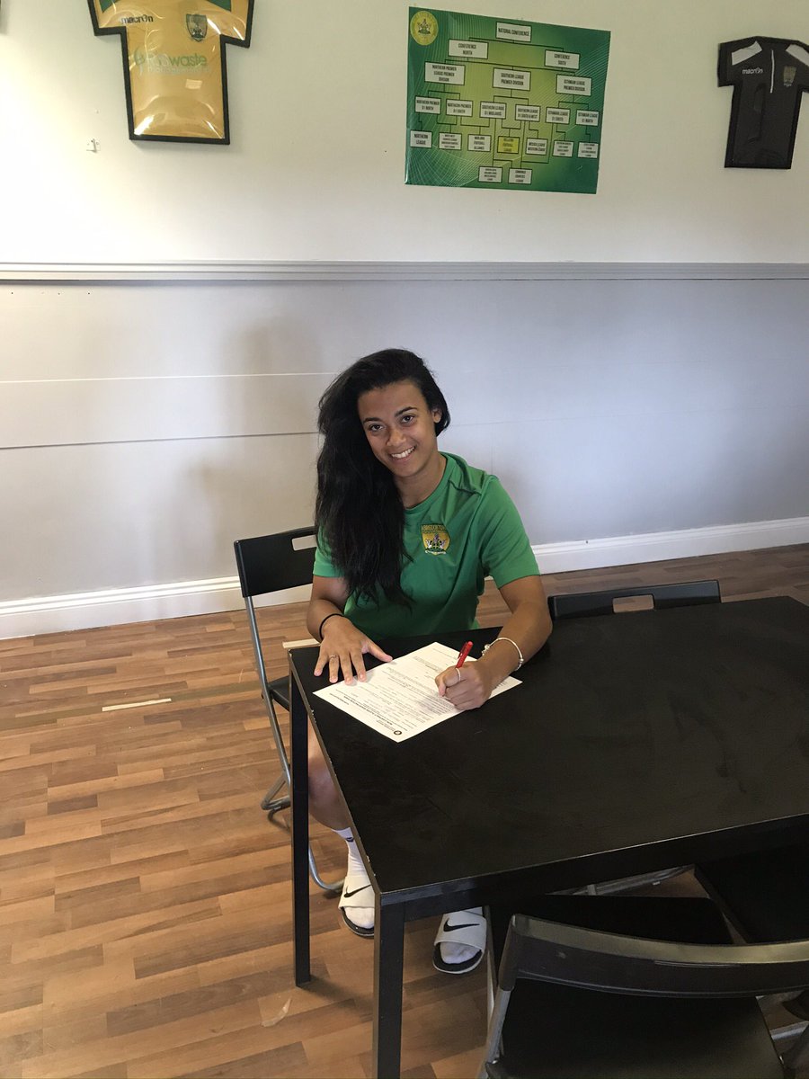 Abingdontownla1's tweet photo. ⚽🚨Player Re-Signing🚨⚽

The skipper puts pen to paper 📝 

Name: Isi Meade 
Age: 25
Position: LWB
Years at the club: 2
Goals: 42
Assists: 49
Appearances: 61 https://t.co/cZNxFCZLEz