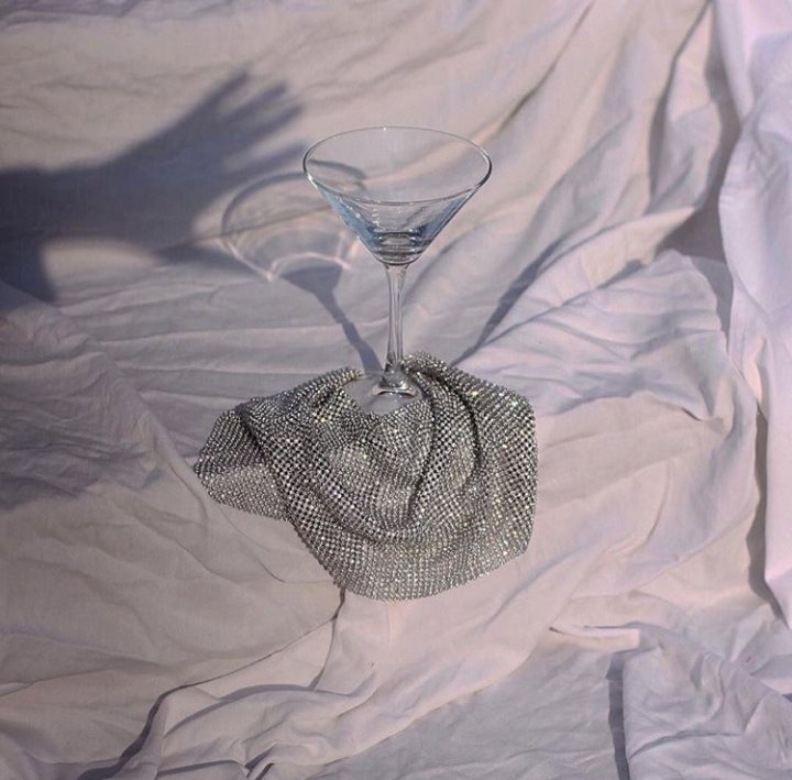 StyleTarot's tweet image. 𝙄𝙣𝙨𝙥𝙞𝙧𝙖𝙩𝙞𝙤𝙣
La vida llena de brillos 💜✨
Se acerca nuestro cumple! @free.generation es ♌ 
Agenden 28 de Julio gran celebración 🍸
¡feliz jueves!
.
.
.
.
.
.
.
#instajewelry #instafashion #like4like #mood #cult #handmadejewelry #joyas #burningmanfashion #fashionista