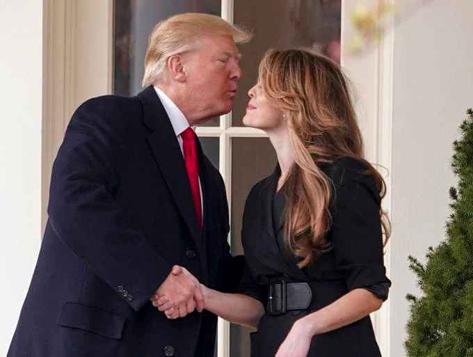 MajorMassSpec's tweet photo. #GOP Party Favor #HopeHicks gets passed around the Repugnant Party. Wonder if #BradParscale 's wife Candice Blount approves? 🤔🤷♂️ #RobPorter #CoreyLewandowski @BrunosWahine #TrumpFailedAmerica https://t.co/2o5rFv8GTe