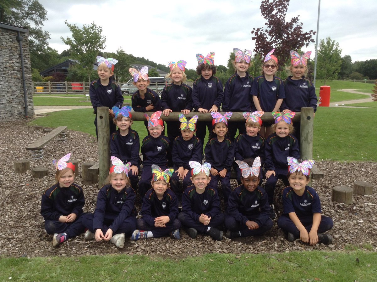 MissSeaton's tweet photo. Well done Reception 2019-2020 a super hard working year with lots of fun along the way! We are proud of you ❤️ https://t.co/tkFGNXFGVO