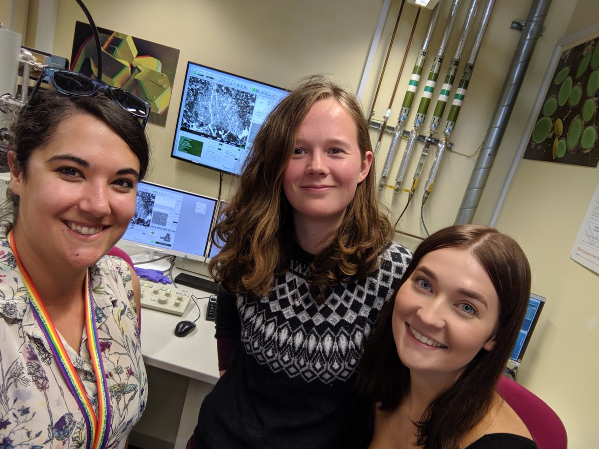 NatStephen's tweet photo. Congratulations to these 2 awesome ladies, Becca & @meghaam_, finishing #MGeol degrees during the ongoing pandemic!
These amazing women have worked so incredibly hard between @EMC_PlymUni & @EarthSciPlymUni, it's been an absolute pleasure! Thank you!
#ClassOf2020 #WomenInSTEM https://t.co/sxtOsrwaJ3