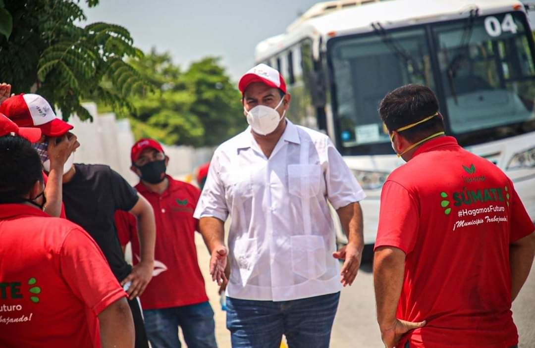 juancarrillo58's tweet photo. Como parte de las acciones de mantenimiento y preservación de la imagen de nuestra isla, esta mañana realicé un recorrido por los puntos donde se lleva a cabo el programa #IslaVerde♻️. 

#HagamosFuturo https://t.co/C9AP9pNKgP