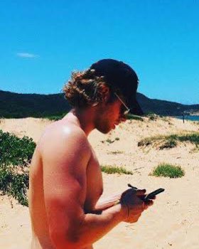 CakeContent987's tweet photo. Happiest of birthdays to my main lane @Luke5SOS 💜 I hope you have the best day ever! I love you so much and thank you for being such an inspiration and sweetheart to your fans! Love you to the whole universe and back! 🐧✨ ~ @LulasWildflower  #HappyBirthdayLukeHemmings https://t.co/kJezxjKPvv