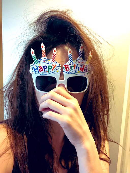 昨日でしたが、皆さんおめでとうメッセージをありがとうございます😊 これからは頑なに下へサバ読んでいこうという所存でございますので合わせて下さい。 おやすみ https://t.co/AOcxjUJPs<a href="/tag/mature"class="tags"><span>#mature</span></a><a href="/tag/japanesewoman"class="tags"><span>#japanesewoman</span></a>