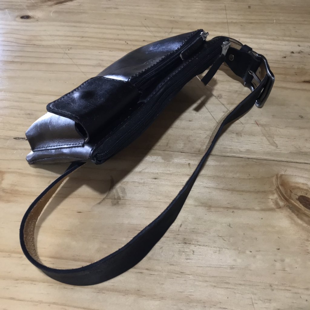 xicumba's tweet photo. #beltbag #pochete #leather #handmade +258🇲🇿 https://t.co/Qak7UIw2Ga