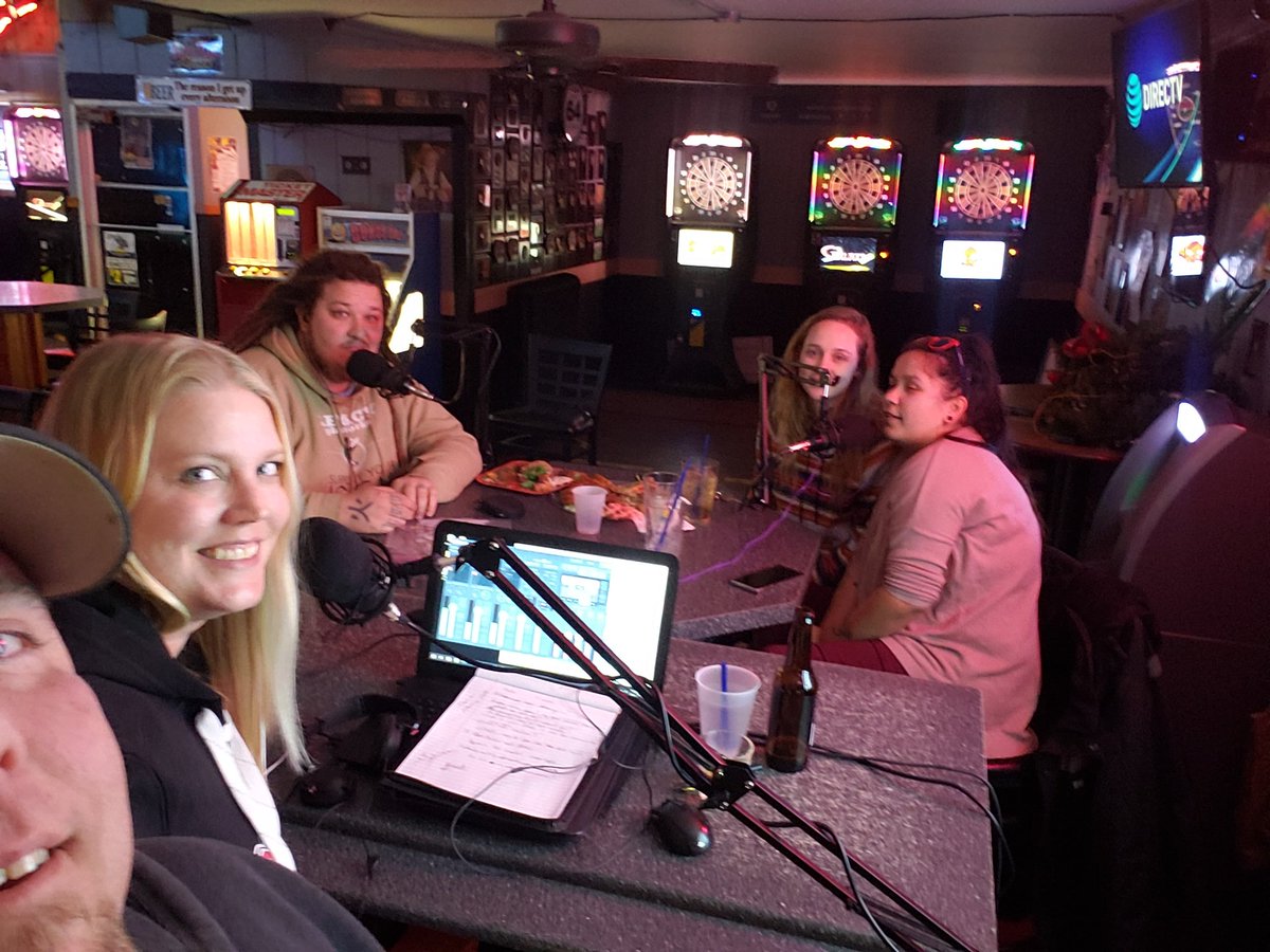 banter_barstool's tweet photo. Throw back to our 2nd podcast with @1stLamb and Tiana #StonerThoughts #podcast #Drinking https://t.co/JWPaoLHuMB