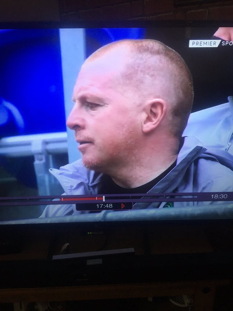Neil Lennon gets his hair cut with a 9 iron