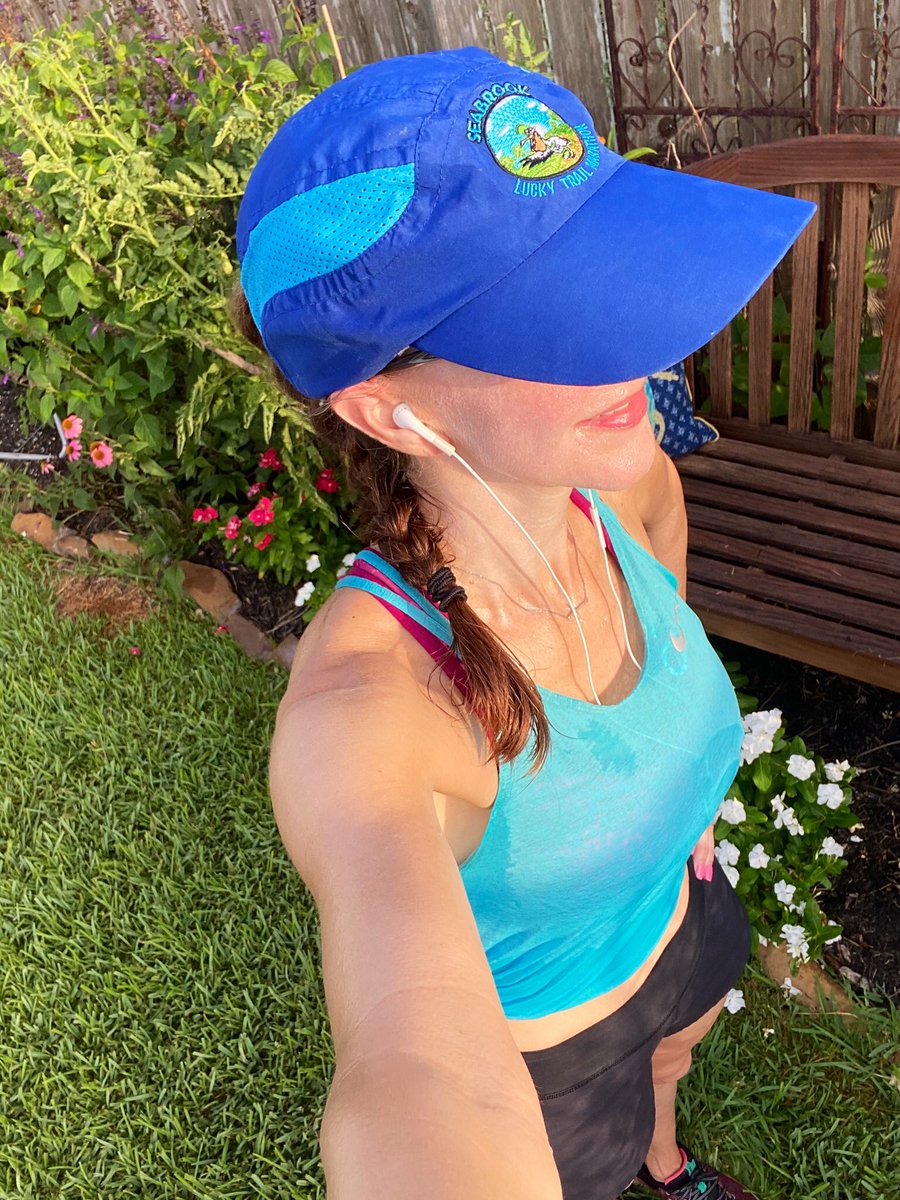 Juliet_Kristine's tweet photo. 4 morning miles in #airyoucanwear My entire body is sore from strength training too. So much fun getting your fitness back after a nearly 3 week hiatus.πAlways worth it! As a sidebar, Zeus is rocking his summer body. Looking swole! #intruderbeware #doberman #summerrunner #runhou https://t.co/s1JHWxi0Dl