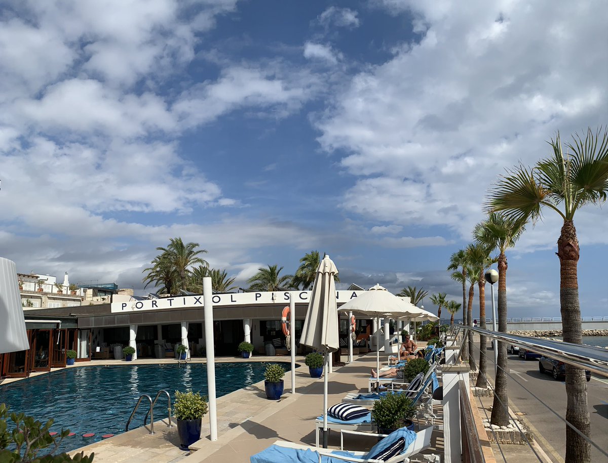 ExploraMallorca's tweet photo. #Palma está lleno de #oasis junto a la ciudad. Disfrútalos con #seguridad #paraiso #keepsafe #socialdistance #facemask #mallorcavibes https://t.co/hfJZHKQVoQ