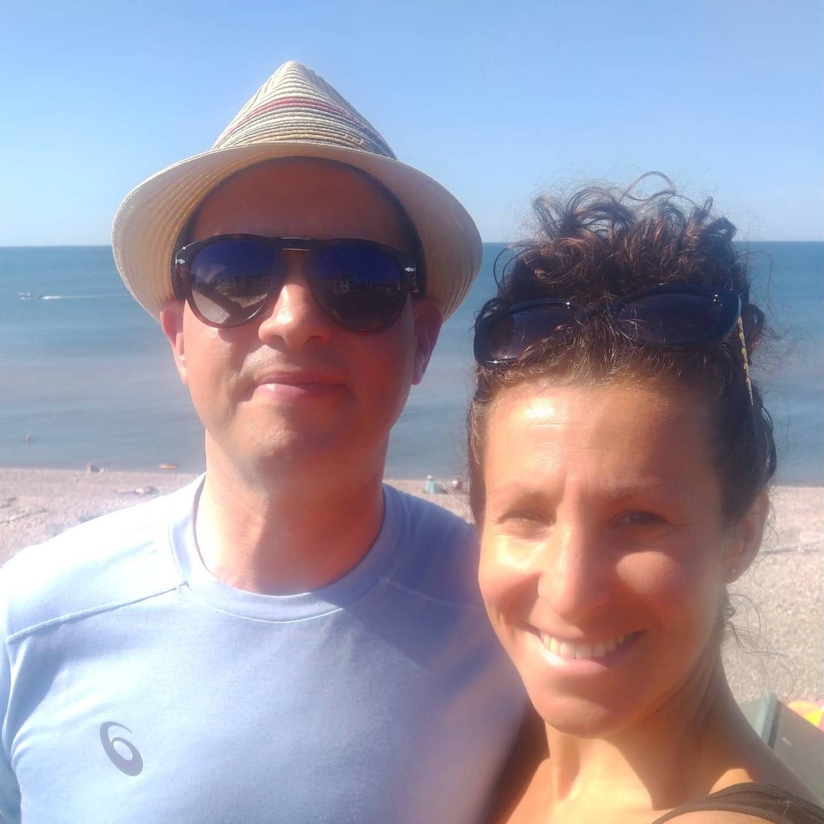 RhianMcLean's tweet photo. Today we should have been flying to Japan for 3 weeks, followed by a week in Thailand with my sister, bro-in law and nieces. But that thing called Covid happened👎🏽Instead, here we are for a 20day staycation to Devon & Cornwall ♥️ 🏖️🌊☀️ #simpleasures #grateful #Staycation2020 https://t.co/vCxLqLvGxq