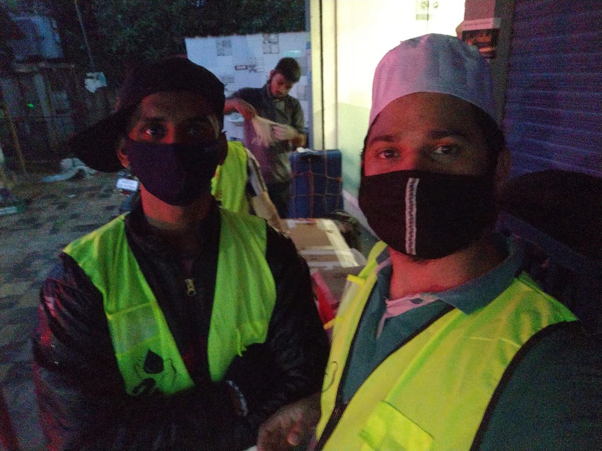 husain_nufraz's tweet photo. KCF ಖತಾರ್ ಚಾರ್ಟೆಡ್ ವಿಮಾನ (16/07/2020) ದೋಹ ದಿಂದ ಮಂಗಳೂರು ತಾಯ್ನಾಡಿಗೆ ತಲುಪಿದ ಪ್ರವಾಸಿಗಳ ಸೇವೆಯಲ್ಲಿ SSF BAJPE SECTOR Q TEAM ಸ್ವಯಂ ಸೇವಕರು &amp; SSF ದ.ಕ ಜಿಲ್ಲಾ ಬ್ಲಡ್ ಸೈಬೋ ಸ್ವಯಂ ಸೇವಕರು.
@CMofKarnataka @shkaboobacker @SsfWest @nationalssf @BangaloreSsf @SSFBloodSaiboDk @ssfkarnataka @SSFKerala https://t.co/eWVOol3WZS