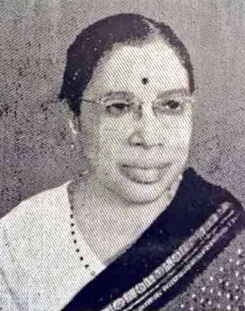 ସେ ଗଞ୍ଜାମ ଜିଲ୍ଲା ର ନାରୀ କବି ଅନ୍ନପୂର୍ଣ୍ଣା ଦେବୀ ଙ୍କ କନ୍ୟା ଥିଲେ।ସେ ଅନେକ ରାଜ ପରିବାର ରେ ରାଜ କନ୍ୟା ମାନଙ୍କୁ ଶିକ୍ଷା ଦେଇଥିଲେ।1992 ମାର୍ଚ୍ଚ ୨୦ ରେ ଉକ୍ତ ମହାଶୟ ଙ୍କ ସହ ବ୍ରହ୍ମପୁର ହିଲପଟଣା ବାସଭବନ ରୁ ଏକ ସାକ୍ଷାତକାର ରେ ଟିପ୍ପଣୀ ଆଣିଥିଲେ ଡ଼ଃ ଅନନ୍ତରାମ କର ମହୋଦୟ। @theUnfading ଚିତ୍ର କୁ ରଙ୍ଗ ଦେଇ ଧନ୍ୟର୍ବାଦାହ