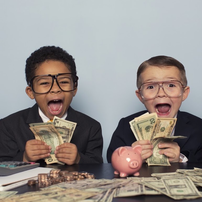 Quincy_CU's tweet photo. Many parents are trying to figure out what the rest of this #summer will look like for their kids. Teach them about #finances! #QCU #StudentAdvantage offers helpful resources on #budgeting, smart #saving #habits, & handling #credit wisely. Learn more: https://t.co/bwSwuCE9Am https://t.co/Xgn7Dg2py8
