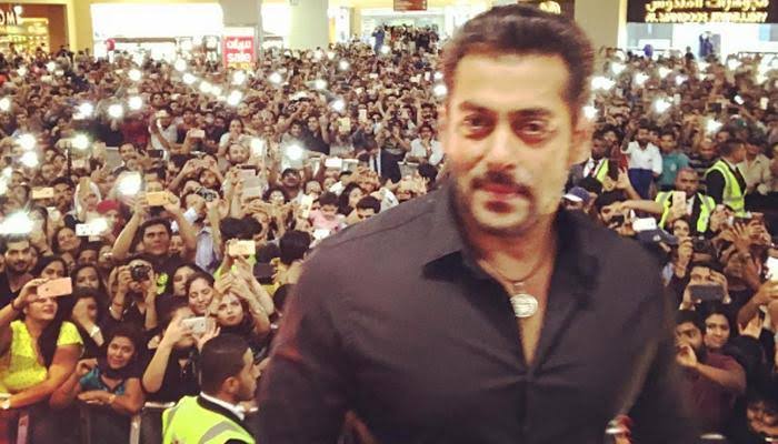 baldevgehani's tweet photo. #fans this #FriendshipDay
@BeingSalmanKhan
#realityfans @ppritam009 @ItsRaviD @SSALMANISTAN @SabinaLamba @BollySpy @beingsapnak @Iamrahulkanal @Si83745639Tarun @BiggBoss @Priyanka3552909 @MoviezAdda @SKFilmsOfficial @RudraSKF4 @BeingJeeban @SyedAwes9 @BeingKanchan27 https://t.co/ViYJD7PuKQ