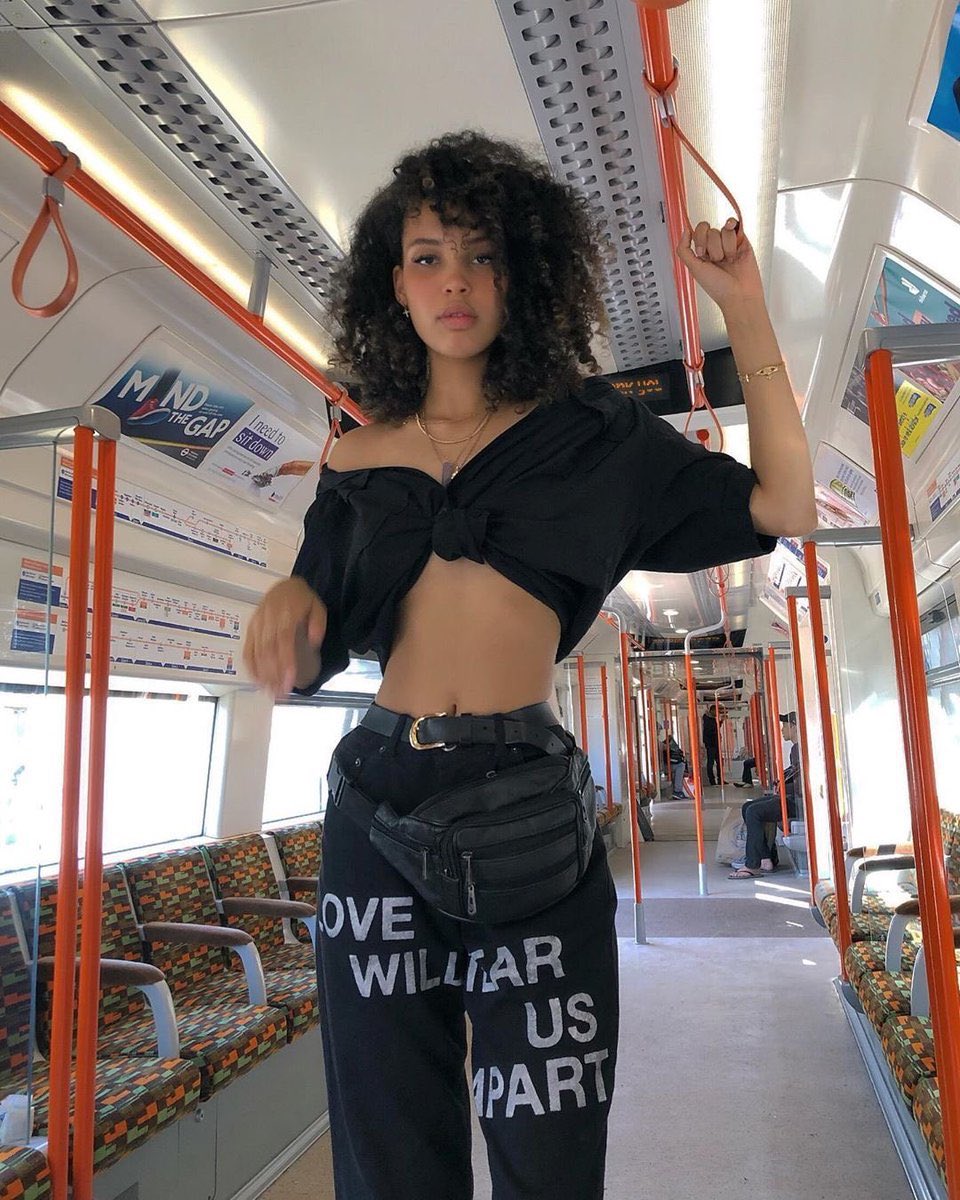 SkinnyDreams29's tweet photo. #thinspo #thin #skinny #thinspiration #goals #ednos #fasting #proana #proanamia #bonespo #meanspo #edtwt #triggerwarning #inspo #promis #thursdaymorning #ThursdayThoughts https://t.co/rBZ7Dcsj8n