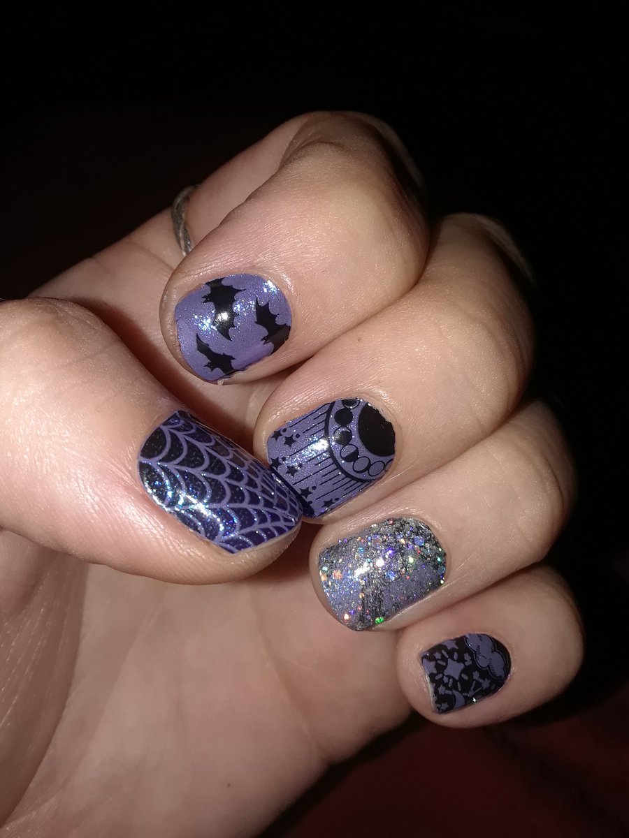 I see <a href="/CrankGameplays/">crankgameplays</a> has nail polish on in the last couple videos with <a href="/markiplier/">Mark</a> ... I wanna see them do these in a video .... I can show yall how!!