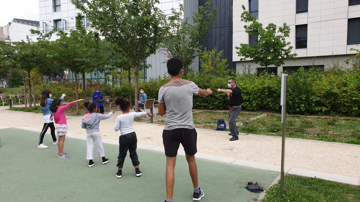VilleColombes's tweet photo. ⛱ Un Été dans les quartiers ⛱
Encore une journée bien remplie !
Sortie à Biotropica et de nombreuses animations au Parc Caillebotte et square Florence Arthaud.
RDV demain : de nouvelles activités et la première séance du cinéma en plein air au parc Caillebotte à 20h45 https://t.co/UGX7hFMCAg