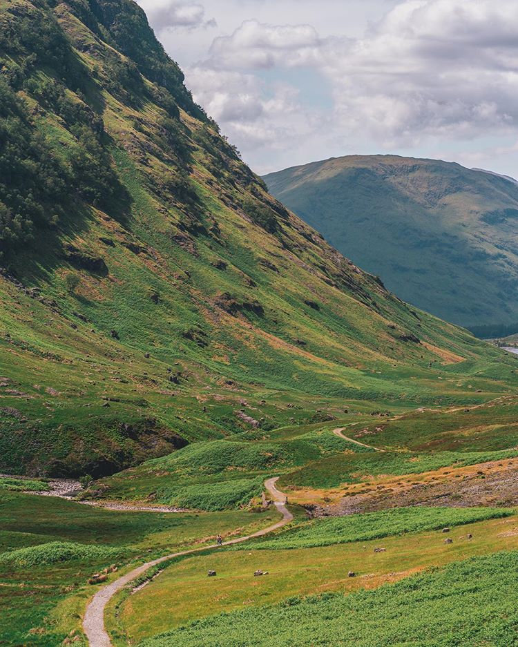 "Wherever I wander, Wherever I rove, The hills of the #Highlands forever I love"- Robert Burns 💚 📍 #Glencoe 📷 IG/lucas.pizzolante #StaySafe