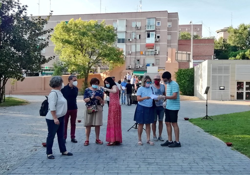 FundacionORCAM's tweet photo. ¡Regresamos un día más a nuestros jardines para disfrutar de los últimos conciertos de #FueraDeRed!

La zarzuela será la protagonista del programa doble de nuestros dos últimos conciertos, un homenaje a uno de los grandes maestros del género chico: Federico Chueca. https://t.co/scZUYsntsJ