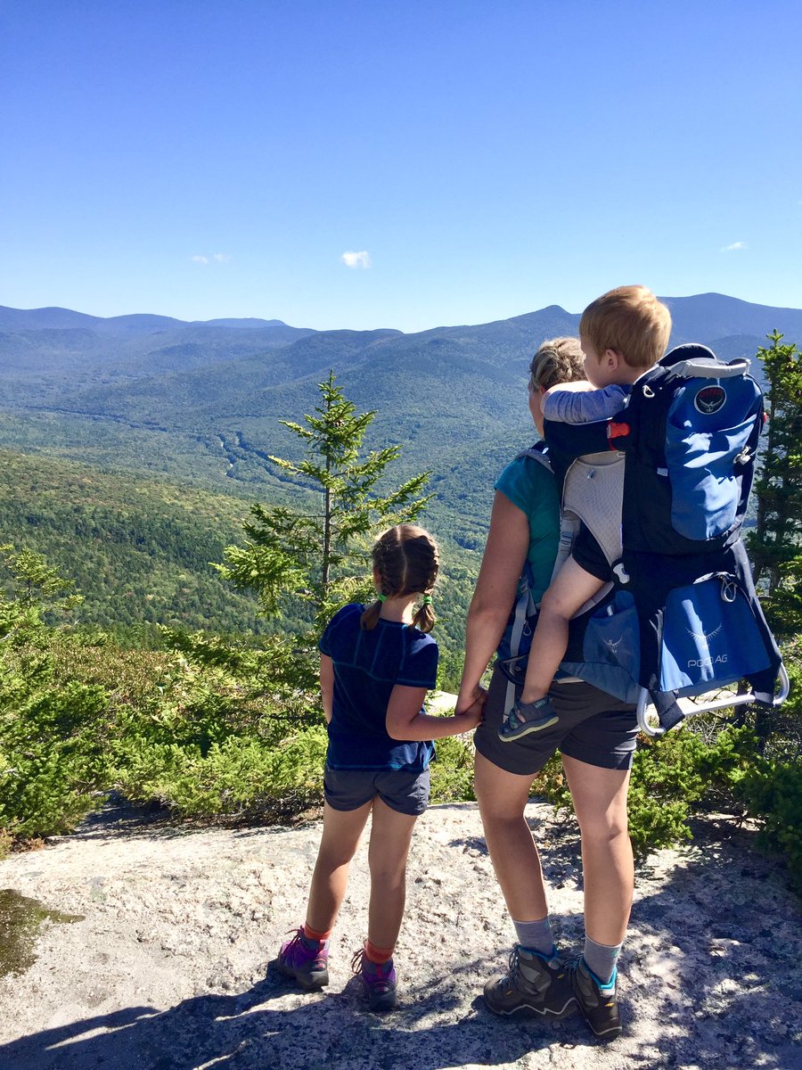 adventuressmile's tweet photo. Hiking with your kids?? Check out our tips for hiking with kids! #hiking #hikingwithkids https://t.co/l8f3nFVxMe https://t.co/SSjmQjEYBk