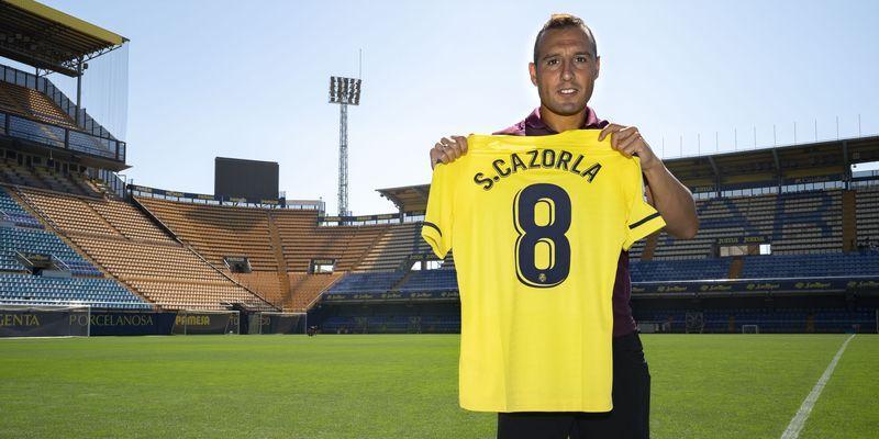 Cuando un jugador es admirado por todo el mundo y aplaudido por todos los campos que pasa es por algo, Santi Cazorla ha sido y es uno de los mejores centrocampistas españoles que hemos tenido.