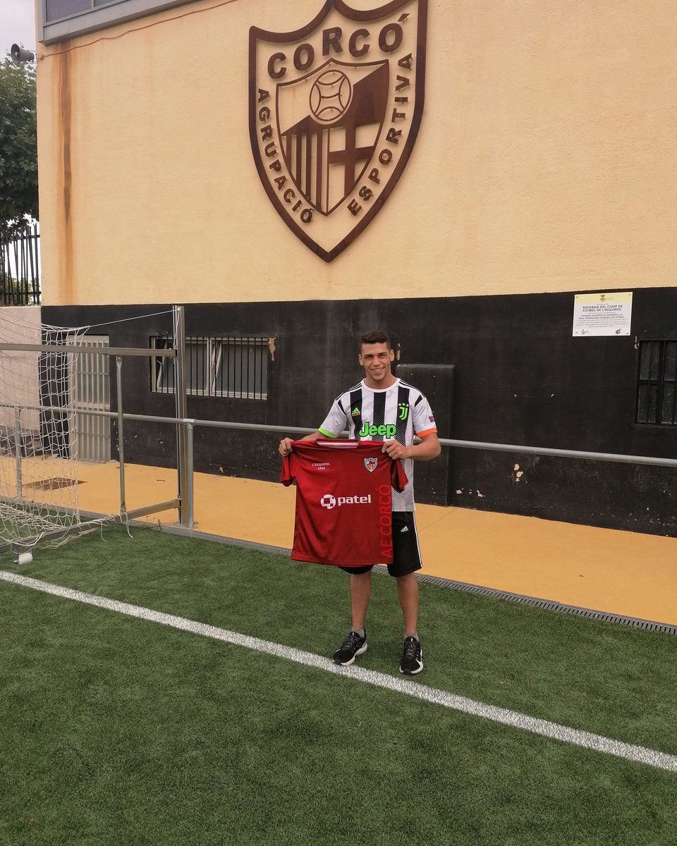 CORCO_AE's tweet photo. Ooooouuuum! El més desitjat ARMAND VILAREGUT torna a casa després de 4 anys d'erasmus per diferents clubs de la comarca. Procedent del @cerodadeter Extrem ràpid i diferent. Armand is coming home. 🐒 https://t.co/ET6gH6eyrd