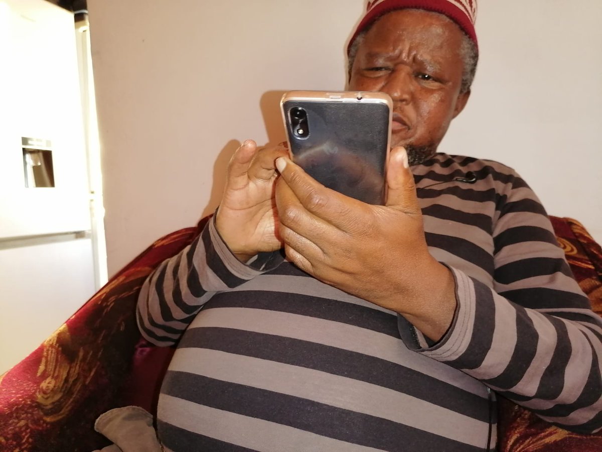 AmyMbombo's tweet photo. Rest In Peace Dad 😔💔😭✊... 
.
.
Will Forever live in Our Hearts❤ #RIPComrade ... https://t.co/0bkiqWZhMS