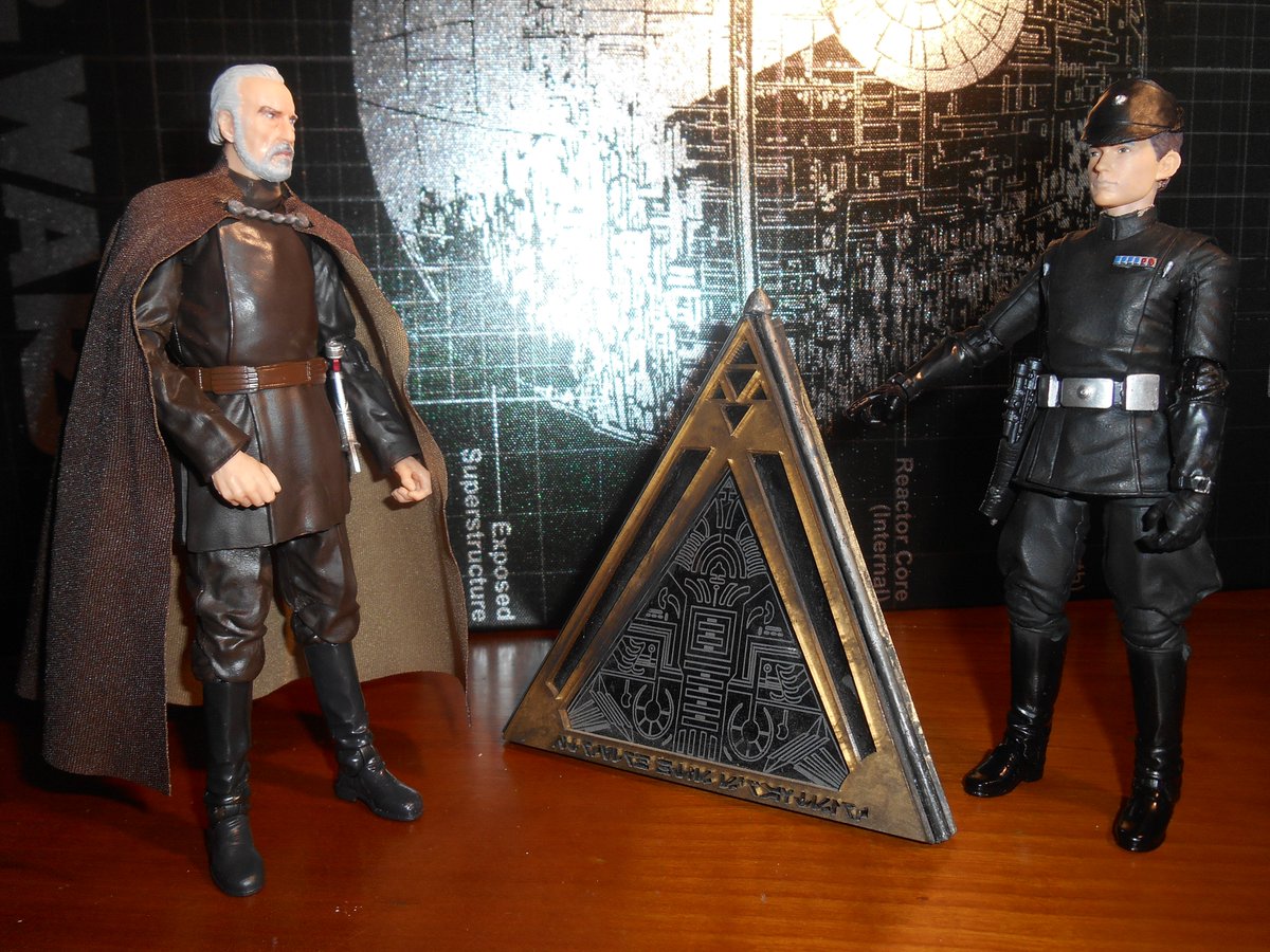 rebelrealcanon's tweet image. "Sir, it doesn't really matter who you say you are. I can't check it out to you without a card."
#LibrarianProblems #LibraryLife #StarWars