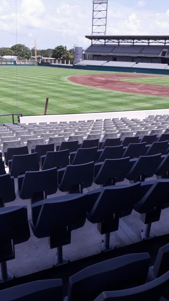 mayogastro's tweet photo. Excelente, ya terminado el Estadio Jose A. Remon Cantera en Aguadulce. Buena plaza para cuando se reanude el Béisbol Nacional. #Coclé https://t.co/e488N51mUg