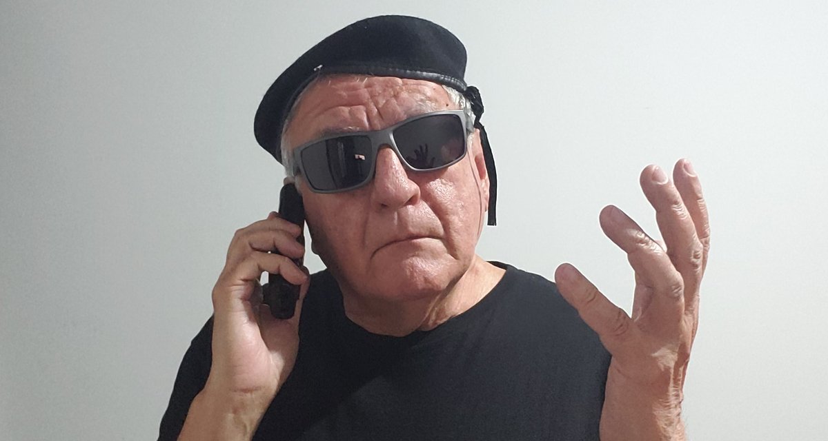 SerginhoGreco's tweet photo. Saiu vídeo novo do Zé Bentim no #YouTube:
https://t.co/cML1KK1TD2

Sabe aquela galera que está sempre querendo ajudar todo mundo a arrumar serviço, e daí acaba dando ótimas referências de alguém, sem nem mesmo conhecer a pessoa? Isso também é uma PEQUENA CILADA.

#Dicas #COACH https://t.co/WudlZHVUQC