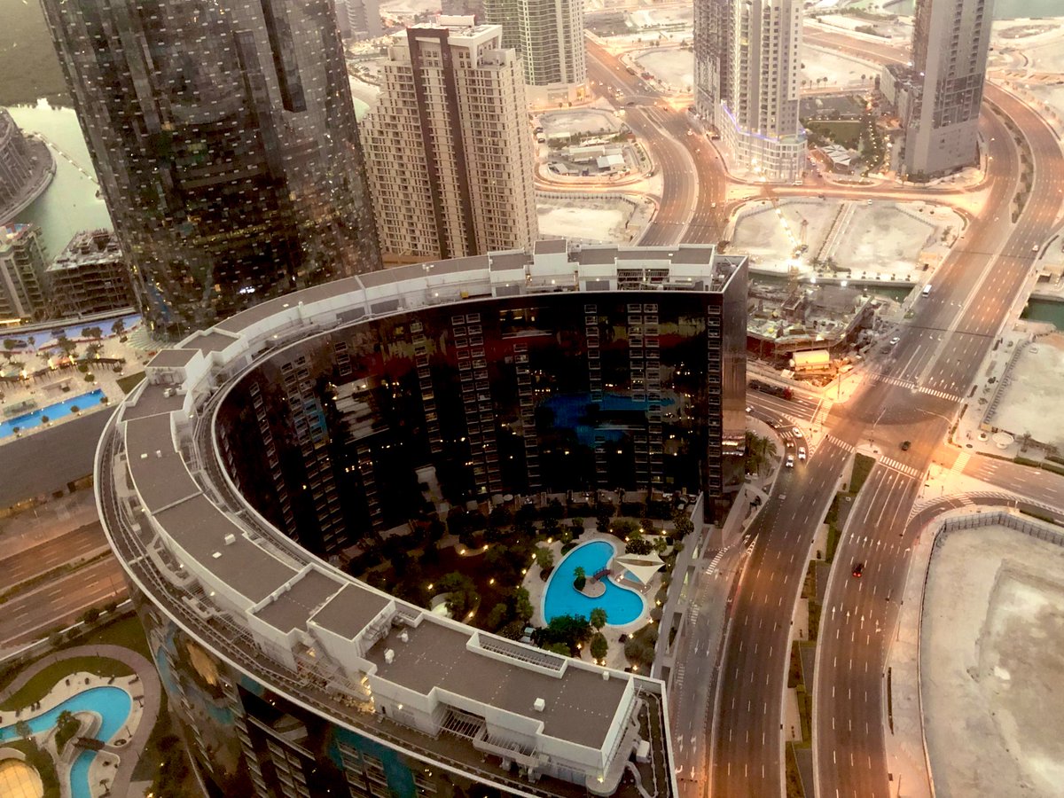 rsbelements's tweet photo. The Arc #arc #alreen #AbuDhabi #uae https://t.co/d4f4AZe8xt