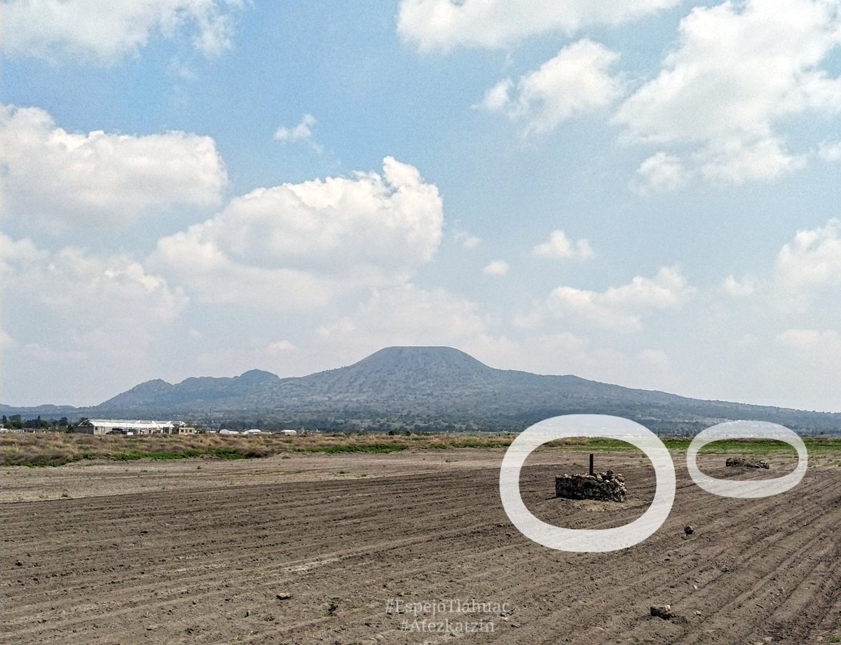EspejoTlahuac's tweet photo. Vestigios de antiguos pozos de extracción de gas natural en el #ejido de #Tláhuac. Después de la desecación del #LagoDeChalco las tierras resultantes fueron consesionadas a empresas privadas para su aprovechamiento. No solo los despojaron del agua sino de su territorio. https://t.co/h4uRLSwX4I