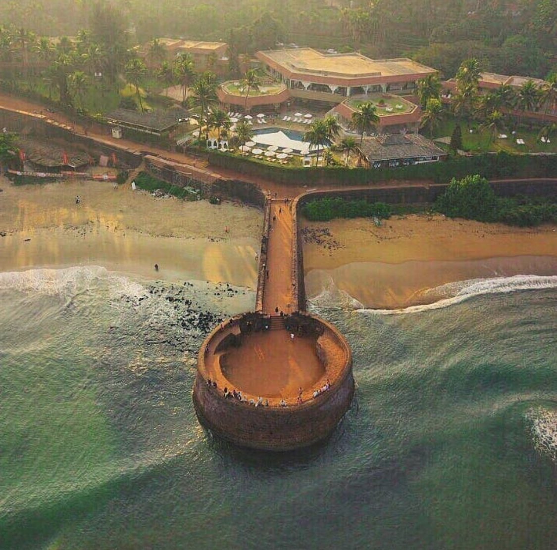 GhumIndiaGhum's tweet photo. Breathtaking aerial view of beautiful Sequirim beach, Goa
Pc:- @digitaldistortion666 
Use #ghumindiaghum to get featured
.
.
.
.
.
.
.
.
.
#goa #sinquerimbeach #aerialphotography #aerialview #goabeach #goanywhere #goan #goandiaries #goadiaries #beachlife #beachholiday #beachvacay https://t.co/FwJJcyi5lO