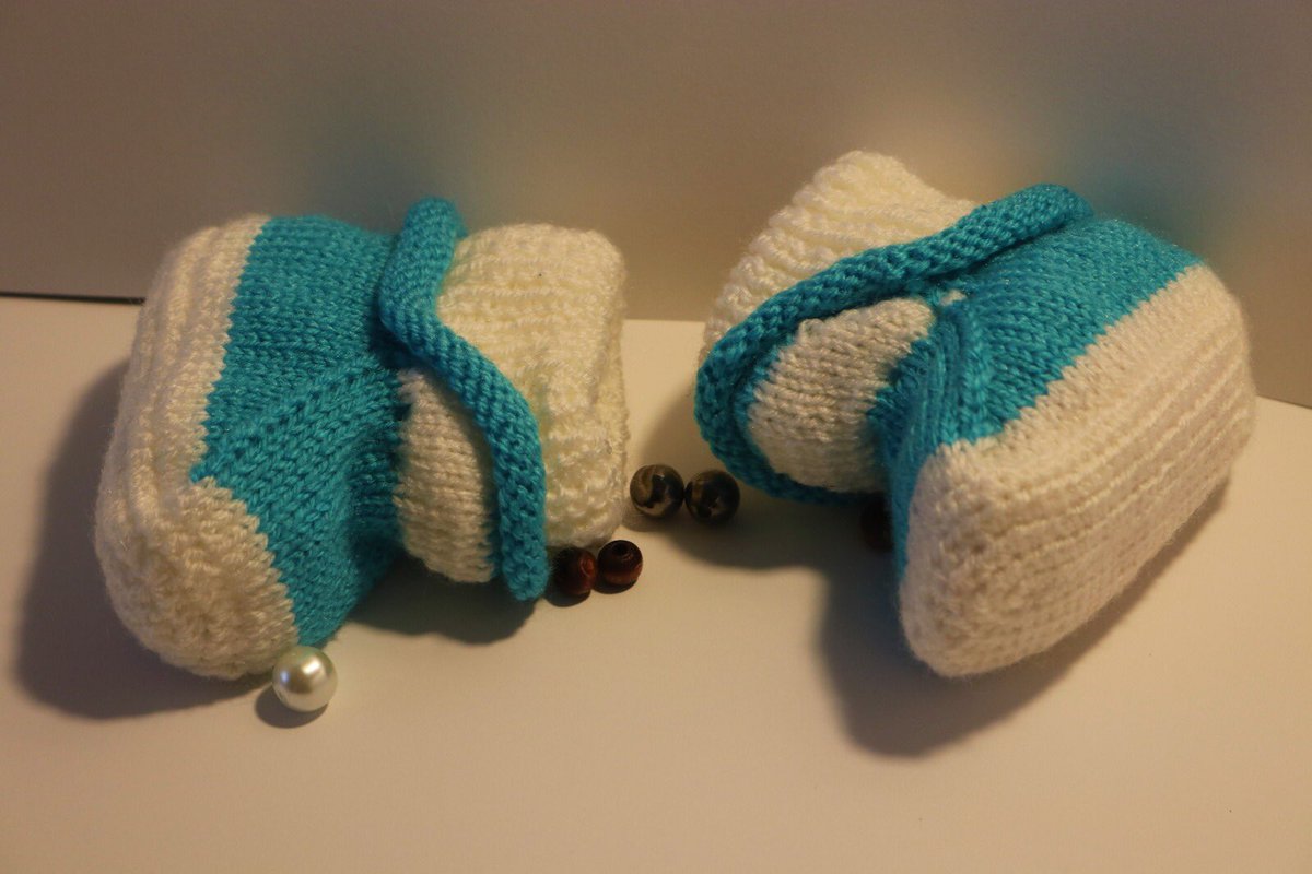 sevimshandarts2's tweet photo. #babe #blue #white #gift #booties #babybooties #handmade #ladies https://t.co/4ZXYB7qfcI