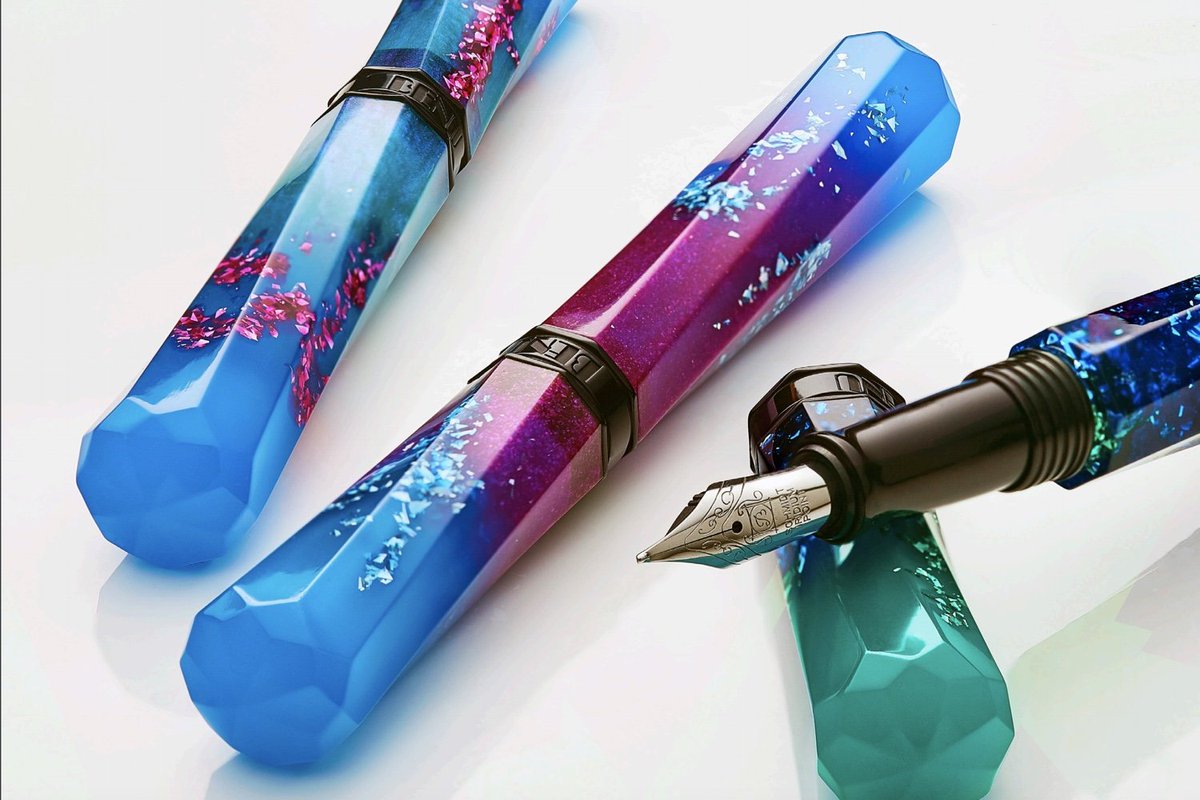 X \ Goulet Pens على X: Glow-in-the-dark resin fountain pens with a  twisting helical design, sparkles, and a #6 nib! We are pleased to  introduce the BENU Grand Scepter pens