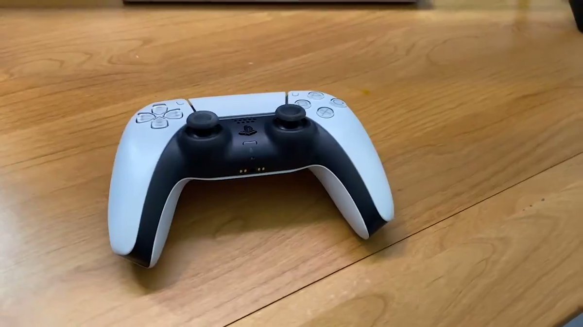 Джефф Кили показал рабочую модель контроллера DualSense для PS5