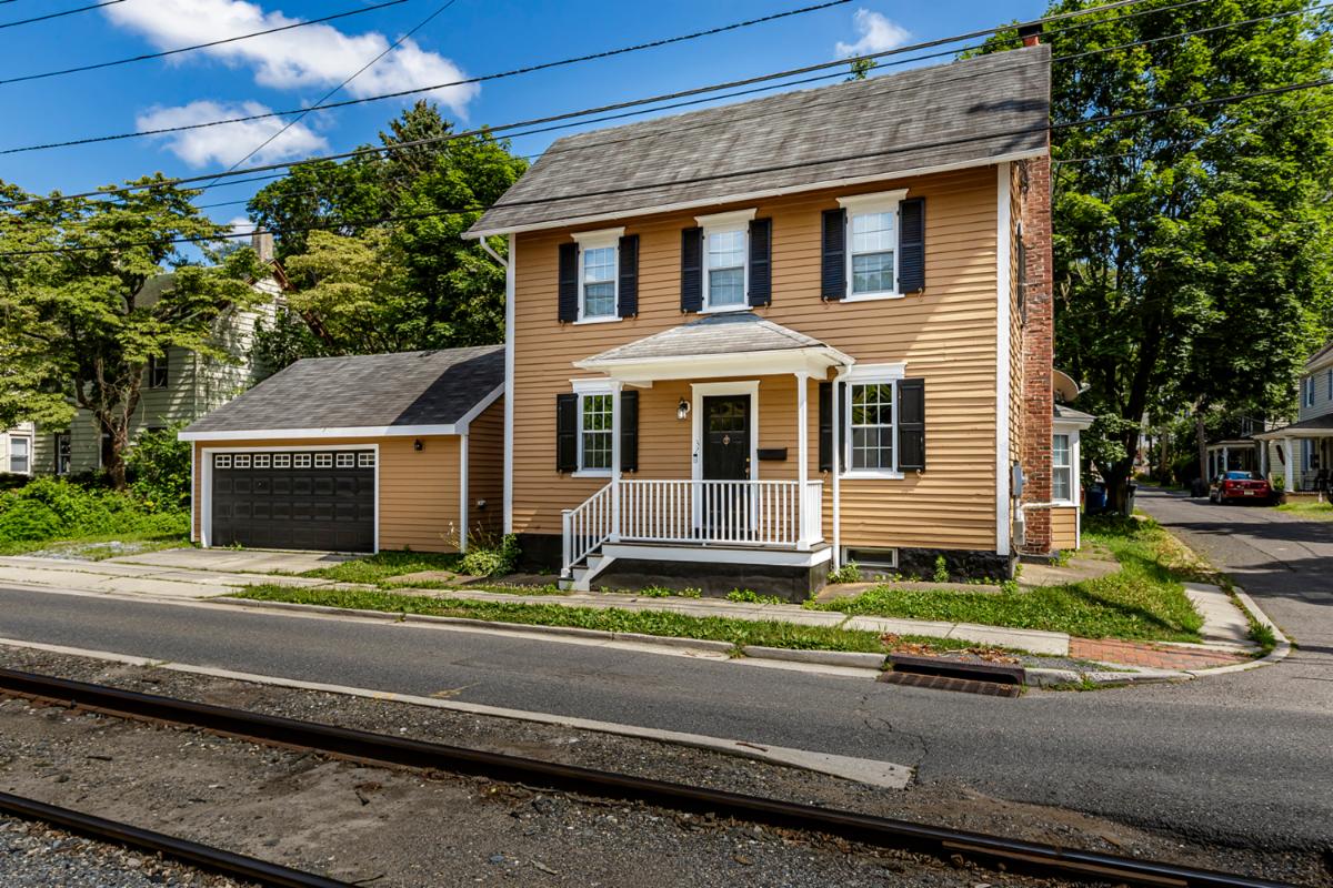 CantonRealEst8's tweet photo. Beautiful Rental Property Coming Soon! https://t.co/4iyDkgbWUB https://t.co/er8l9T0gvK