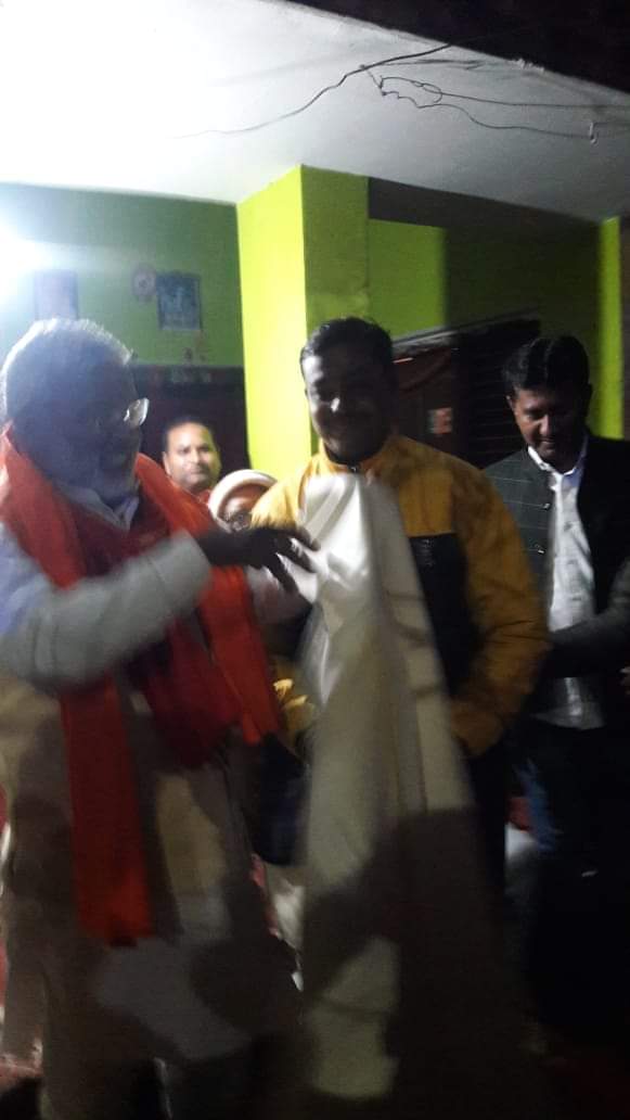 Chandansri181's tweet photo. विश्व की सबसे बड़ी पार्टी भारतीय जनता पार्टी और प्रदेशों में सबसे बड़ा प्रदेश उत्तर प्रदेश के यशस्वी है प्रदेश अध्यक्ष माननीय स्वतंत्र देव सिंह जी के 1 वर्ष पूर्ण होने पर बहुत-बहुत बधाई एवं हार्दिक शुभकामनाएं।
@swatantrabjp @BJP4UP @BJYM https://t.co/dou4JRmAFZ