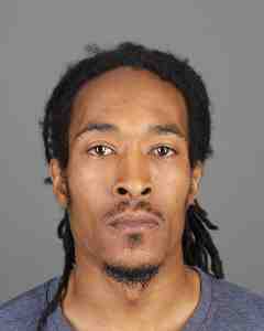 ALBSteveSmith's tweet image. 38 y/o Dwight Parker was arrested for throwing a molotov cocktail at four police horse during a riot at the Albany Police South Station on 5/30. His wife and daughter were also charged for their roles in the riot. More - bit.ly/2Wm2Jb9