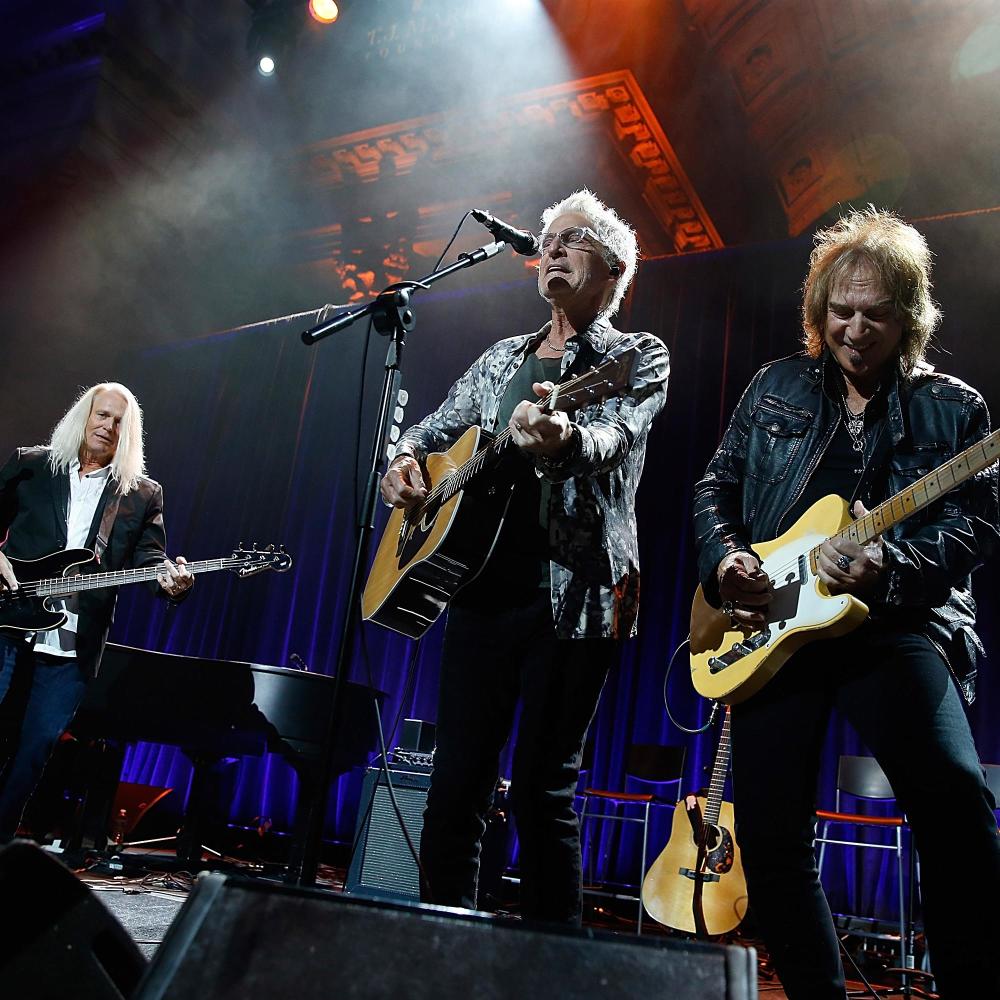 kcreospeedwagon's tweet photo. #Throwback to the good ol' days of live music. We can't wait to see you all again soon! https://t.co/y4cto0vKBt